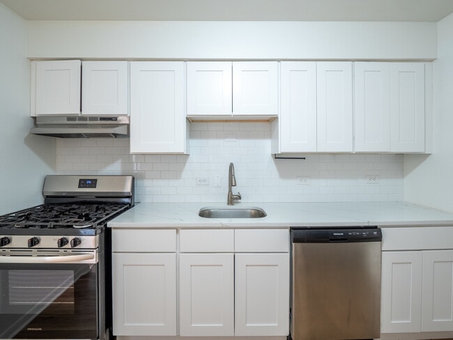 Foto del edificio - 9662 Golf Terrace