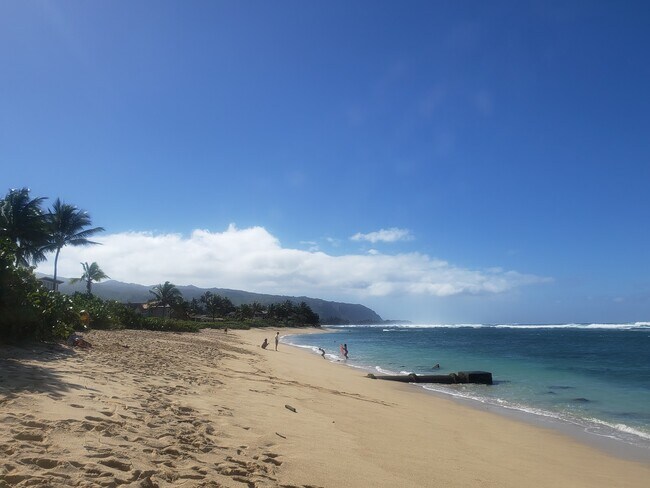 Aweoweo a Ka'ena Pt. - 68-243 Au St