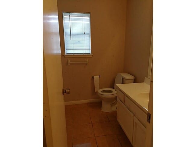 Building Photo - 6335 Pouter Dr