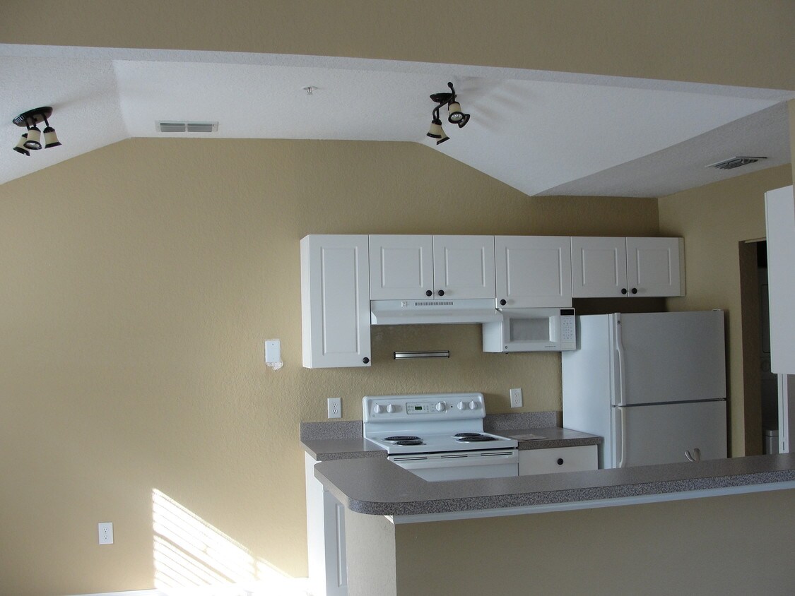 Primary Photo - 843 Grand Regency Pointe