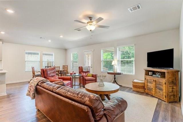 Foto del edificio - 5017 Bailey Wy