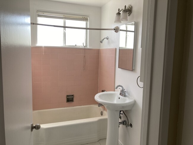 bathroom - 2450 20th St