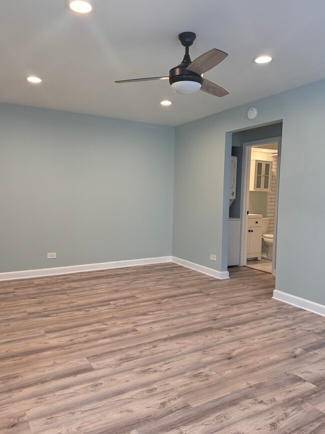 Building Photo - 705 Strom Dr
