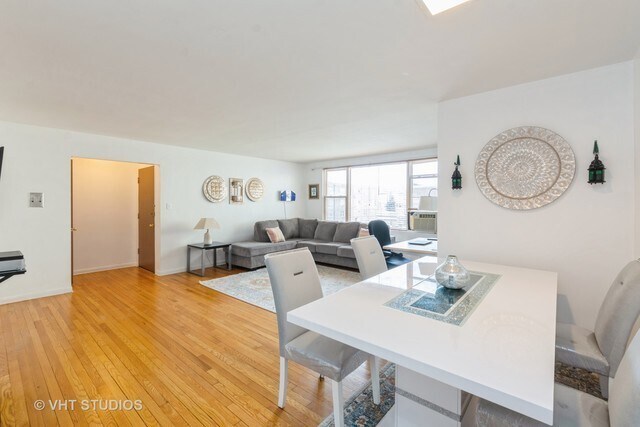 Foto del edificio - 6127 N Seeley Ave