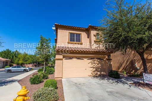Foto principal - 2600 E Springfield Pl
