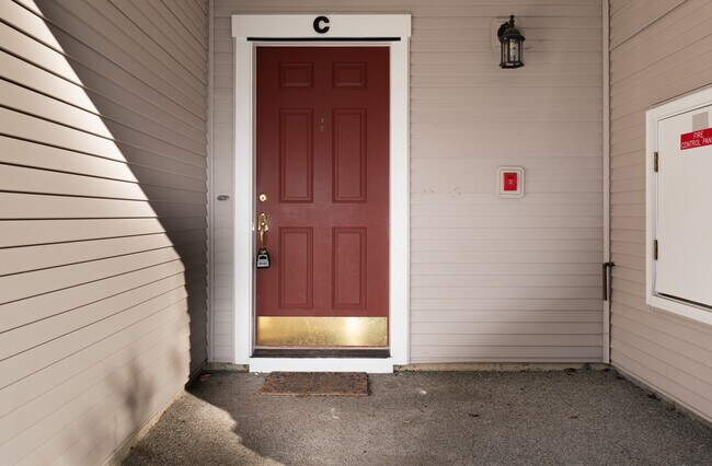 Foto del edificio - 4911 Talbot Pl S