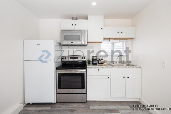 Building Photo - 4344 Keeler Ave