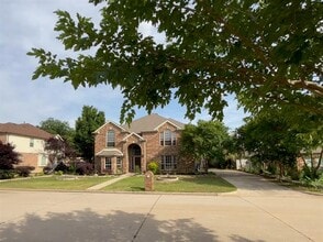 Building Photo - 1213 Vistawood Dr