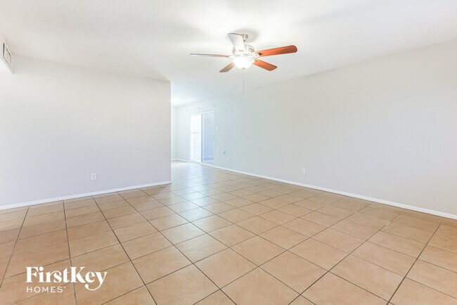 Foto del edificio - 4649 E Bowker St