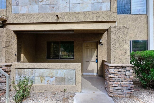 Building Photo - 303 N Miller Rd