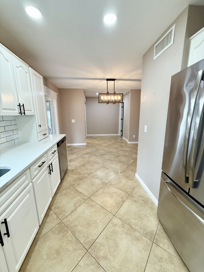 Foto del edificio - 4427 Tuna Dr