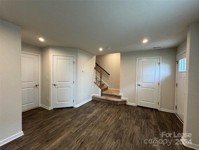 Building Photo - 1222 Ashbury St