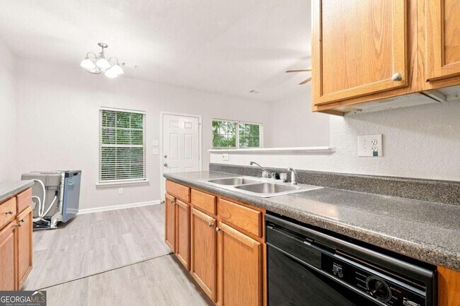 Foto del edificio - 7130 Brookview Way