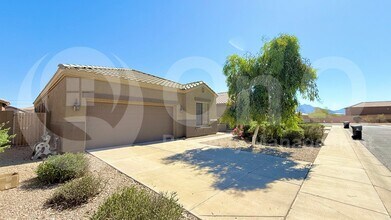 Building Photo - 3027 W Cottonwood Ln