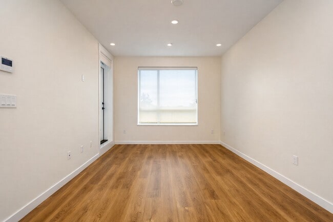 Building Photo - 3100 272 St