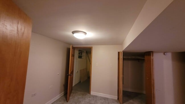 Foto principal - 2717 W Rascher Ave