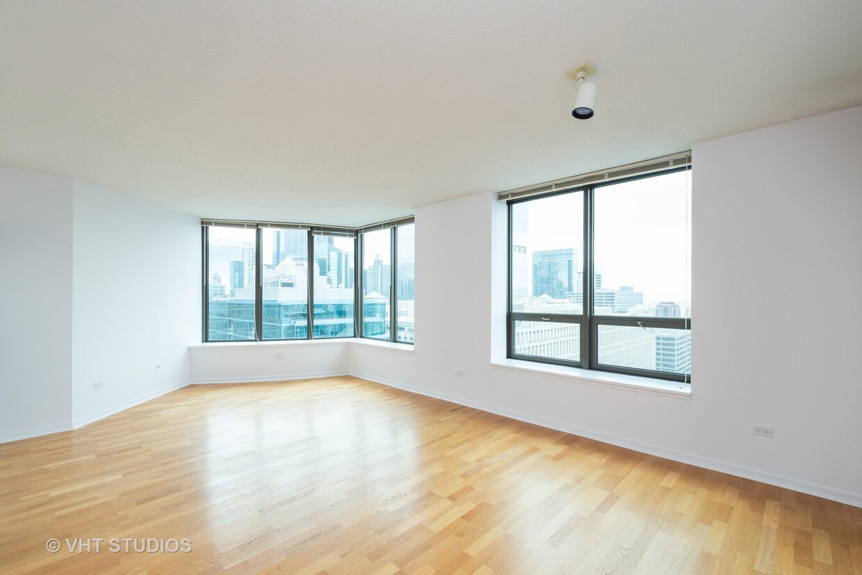 Primary Photo - 400 N LaSalle St