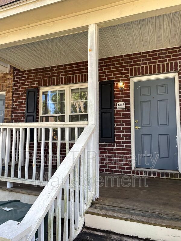 Foto del edificio - 1312 Dieter St