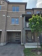 Building Photo - 205 W Oak Trl