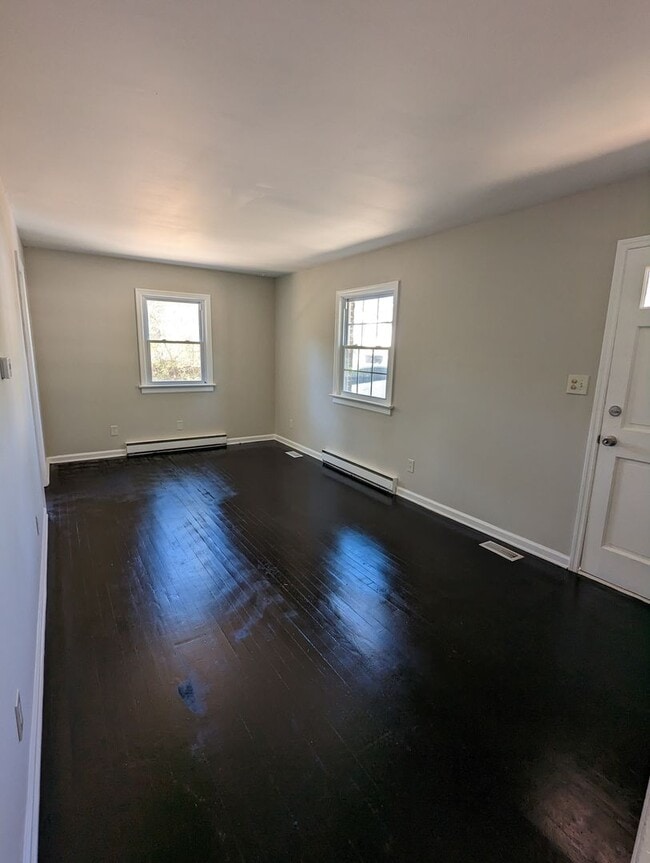 Building Photo - 3 bedroom home in Emporia