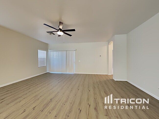 Foto del edificio - 10 N 126th Ave