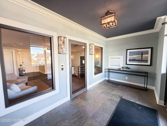 Building Photo - 1 21st Ave