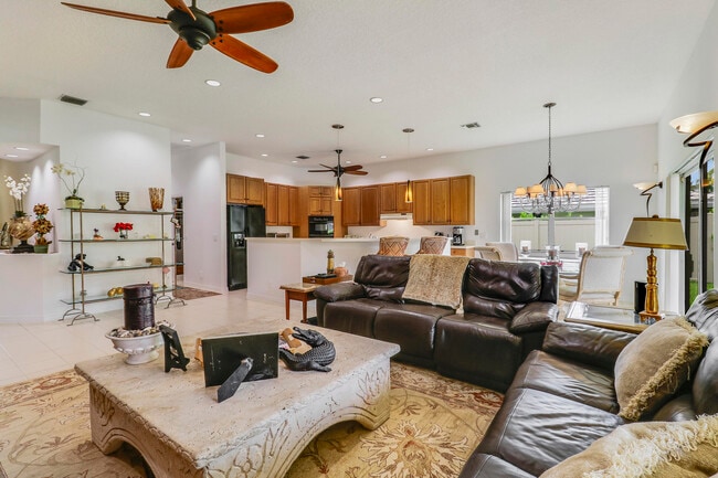 Building Photo - 18951 Painted Leaf Ct