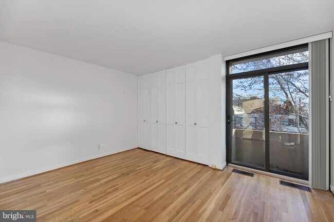 Foto del edificio - 387 N St SW