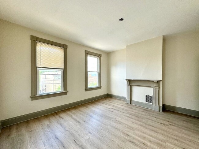 Building Photo - 308 Klotter Ave