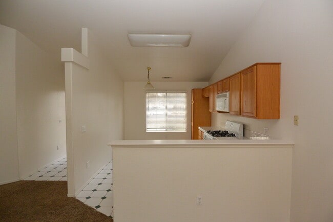 Building Photo - 4222 E Paradise Ave