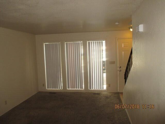 Foto del edificio - 6531 W Douglas St