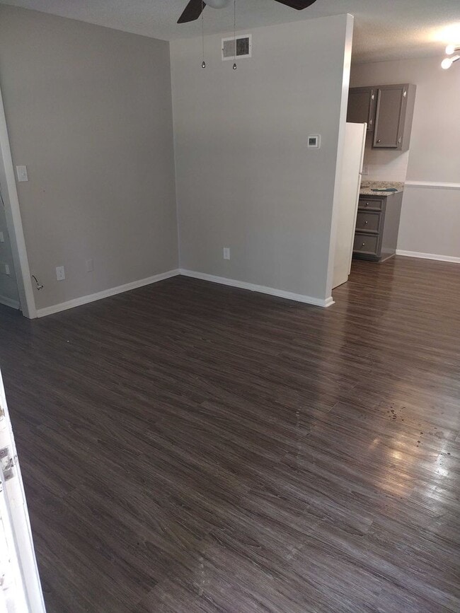 Interior Photo - Oakridge at Haymount