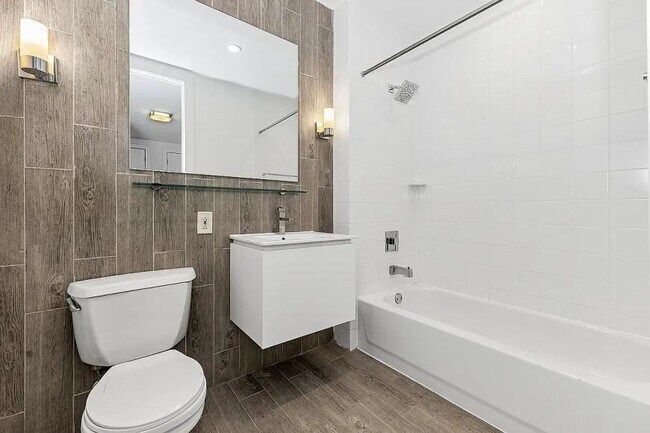 Building Photo - 2 bedroom in New York NY 10007