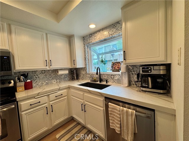 Building Photo - 139 Briarwood Ln