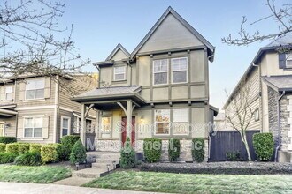 Building Photo - 570 SW 201st Ave