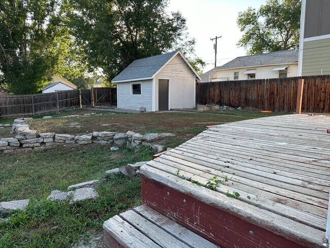 Foto del edificio - 4 bedroom, 1 bath. Pets Ok, Remodeled in 2...