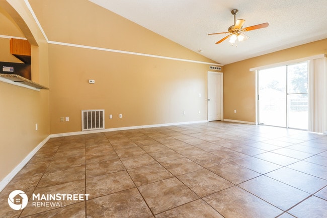 Building Photo - 8461 Apple Orchard Rd