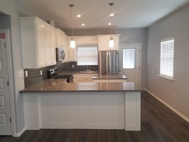 Building Photo - 1801 Jackson St