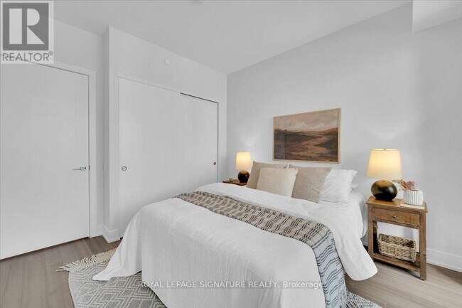 Photo du bâtiment - 664-664 Spadina Ave.