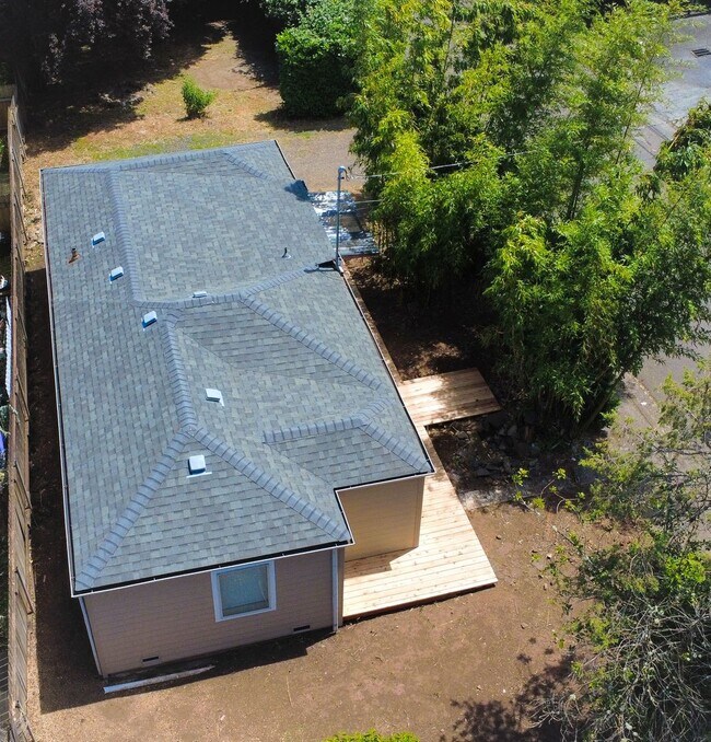 Foto del edificio - 3 Bedroom, 1 Bathroom S. Eugene Home