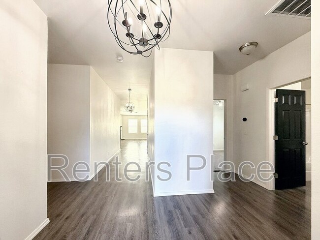 Foto del edificio - 6048 E 146th St S