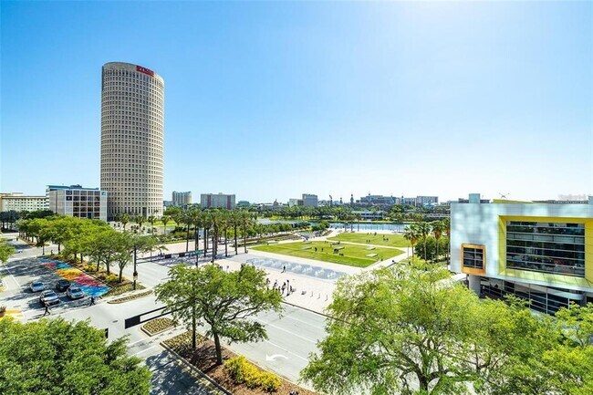 Building Photo - 777 N Ashley Dr