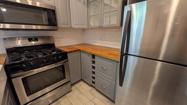 Foto del edificio - 7320 Balboa Blvd