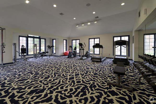 Interior Photo - Royal Crest Estates