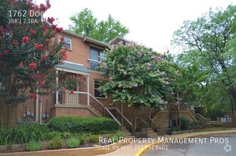 Building Photo - 1762 Dogwood Dr