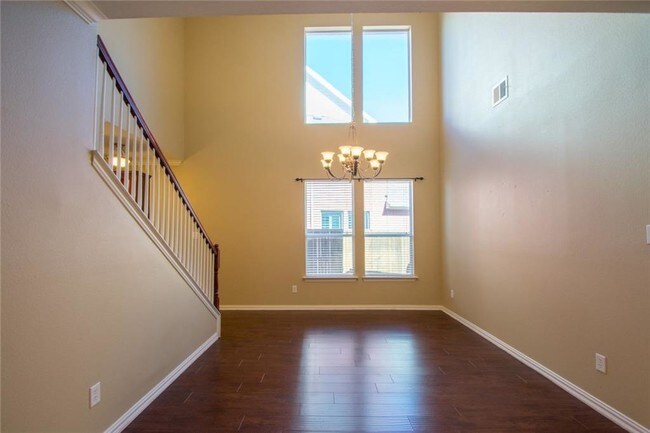 Building Photo - 2216 Degas Dr