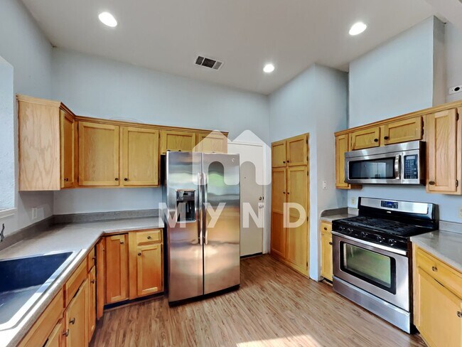 Foto del edificio - 14511 Sandy Side Dr