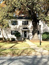 Building Photo - 310 W Lexington Ave