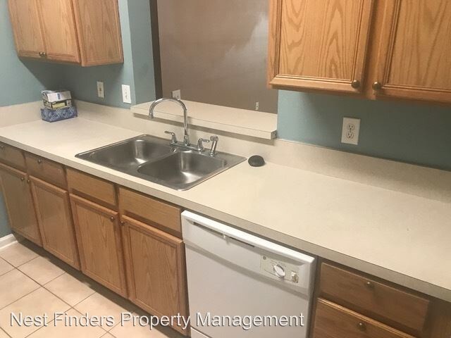 Foto del edificio - 7990 Baymeadows Rd E
