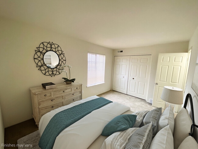 Iris View Bedroom - Stone Ridge Apartments